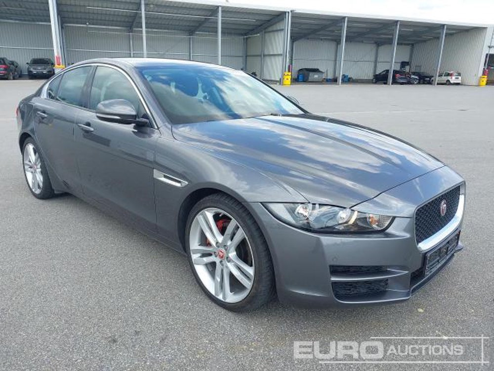 2015 Jaguar XE - Mobil: gambar 4 2015 Jaguar XE - Mobil: gambar 4