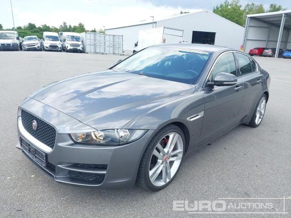 2015 Jaguar XE - Mobil: gambar 1 2015 Jaguar XE - Mobil: gambar 1