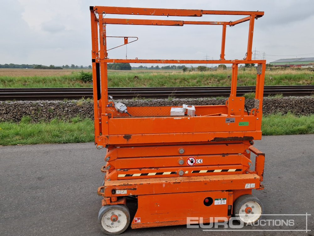 2016 SkyJack SJ111-3219 - Platform pengangkat: gambar 2 2016 SkyJack SJ111-3219 - Platform pengangkat: gambar 2