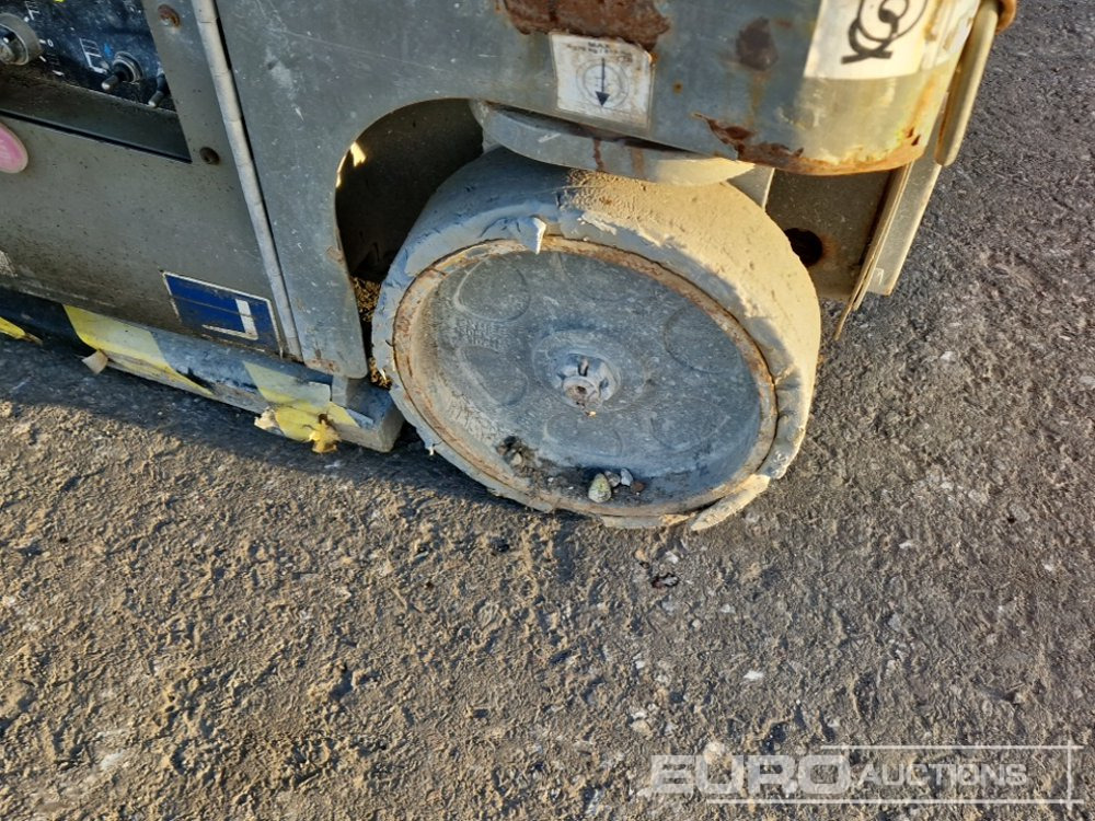 2016 Snorkel TM12-C-E - Lift tiang vertikal: gambar 5 2016 Snorkel TM12-C-E - Lift tiang vertikal: gambar 5