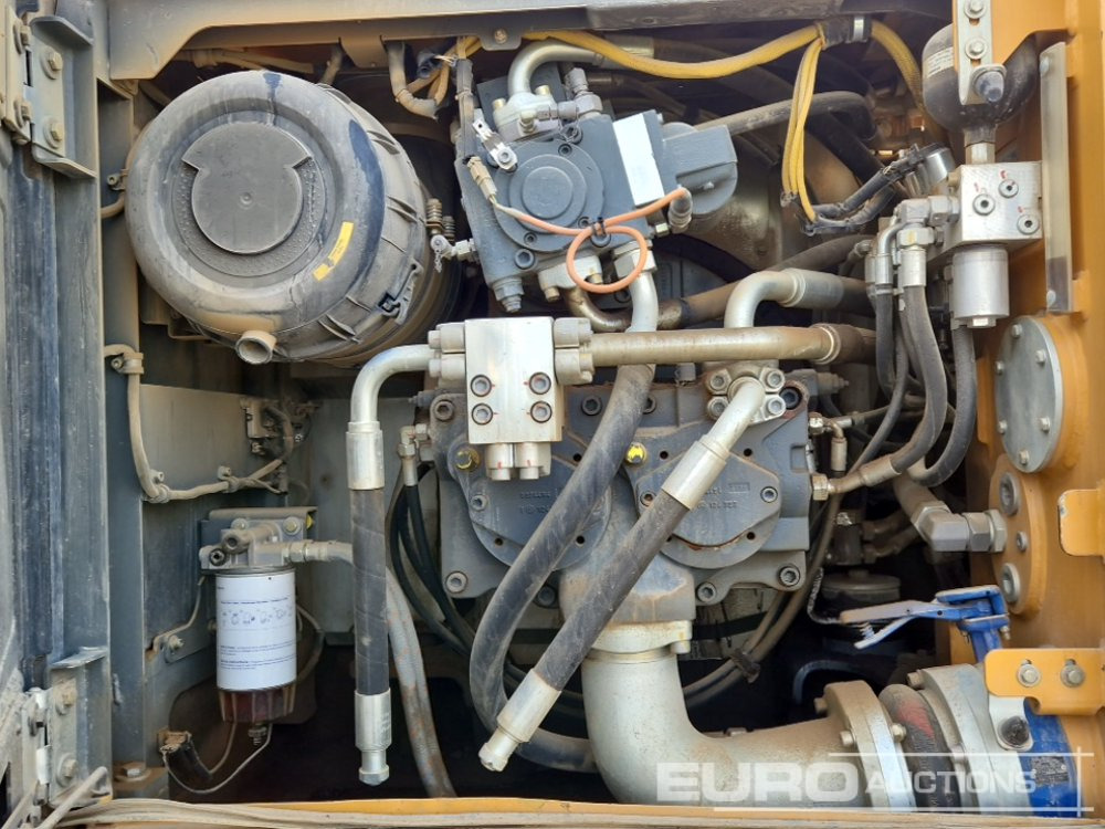 Ekskavator perayap 2017 Liebherr R946: gambar 30