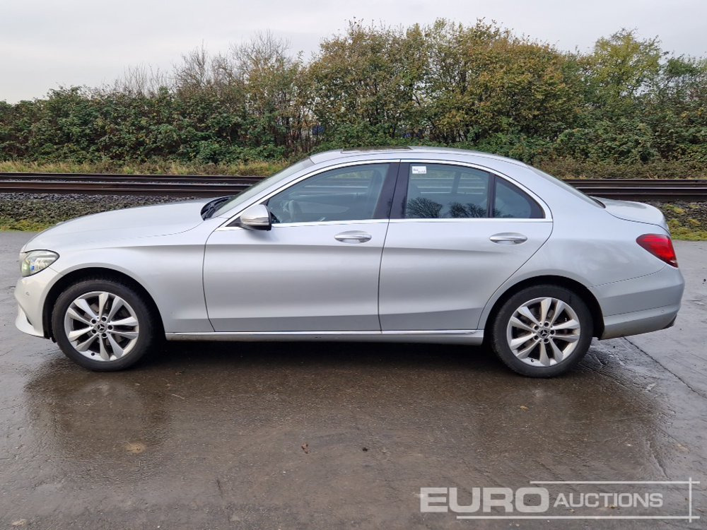 2019 Mercedes Benz C220D - Mobil: gambar 2 2019 Mercedes Benz C220D - Mobil: gambar 2