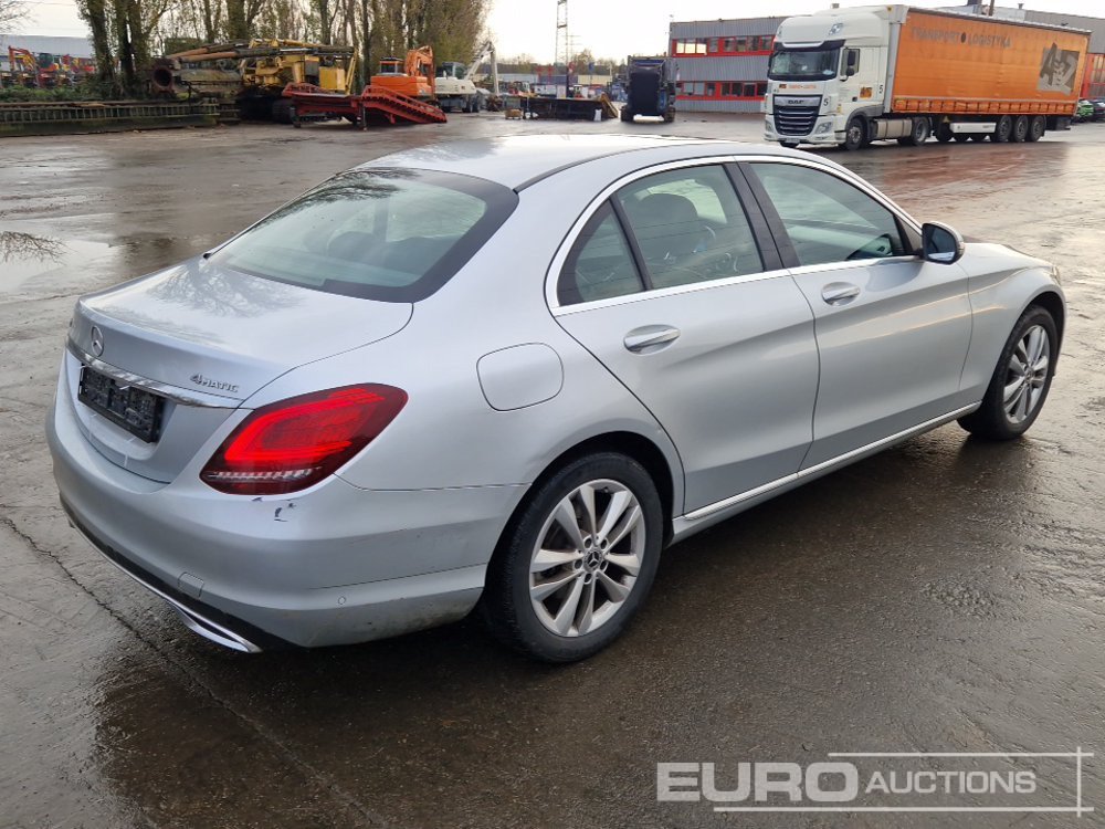 2019 Mercedes Benz C220D - Mobil: gambar 4 2019 Mercedes Benz C220D - Mobil: gambar 4