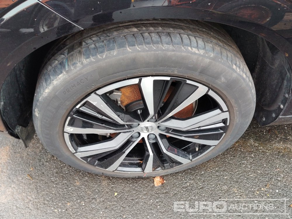 2020 Volvo XC60 T6 AWD Recharge Hybrid Automatic, Leather Seats, Reverse Camera, A/C, Electric Summer Roof (Water Damaged Engine) - Mobil: gambar 5 2020 Volvo XC60 T6 AWD Recharge Hybrid Automatic, Leather Seats, Reverse Camera, A/C, Electric Summer Roof (Water Damaged Engine) - Mobil: gambar 5