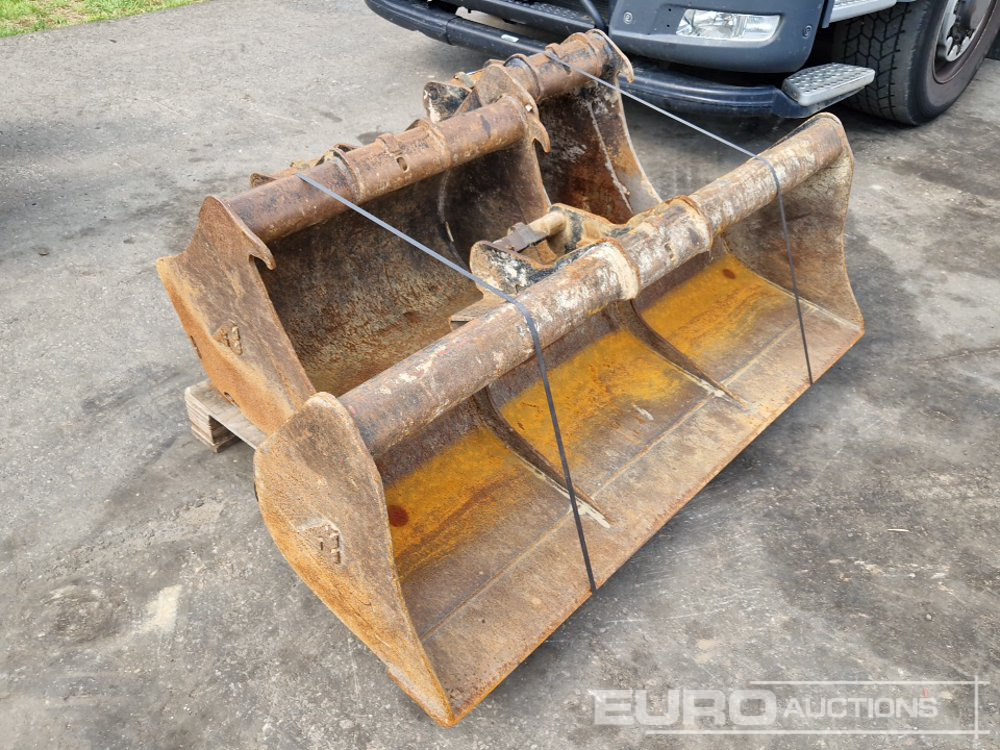 60" Ditching, 32", 16" Digging Buckets to suit ARDEN QA10 - Ember: gambar 4 60" Ditching, 32", 16" Digging Buckets to suit ARDEN QA10 - Ember: gambar 4