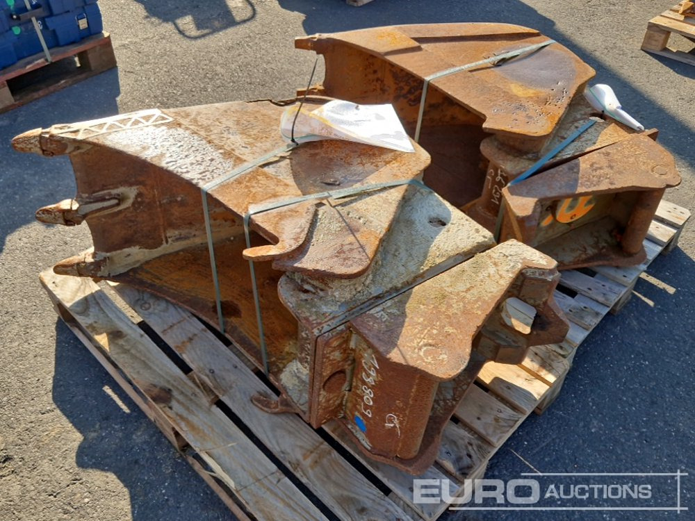 Digging Buckets, ARDEN to suit 4-6 Ton Excavator (2 of) - Ember: gambar 2 Digging Buckets, ARDEN to suit 4-6 Ton Excavator (2 of) - Ember: gambar 2