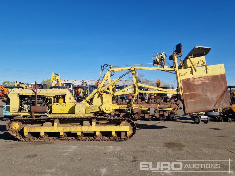HOES Tracked Trencher, Cable Plough (Mercedes Benz 6 Cylinder Engine) - Mesin penggali parit: gambar 5 HOES Tracked Trencher, Cable Plough (Mercedes Benz 6 Cylinder Engine) - Mesin penggali parit: gambar 5