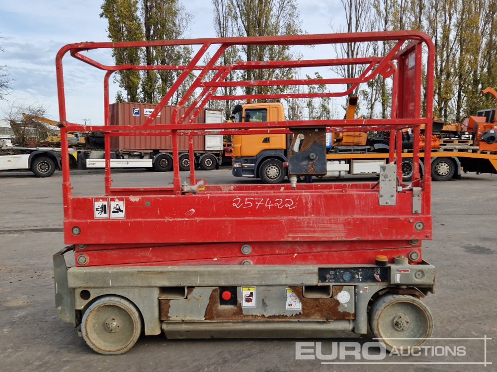 Haulotte Compact 8 - Scissor lifts: gambar 5 Haulotte Compact 8 - Scissor lifts: gambar 5