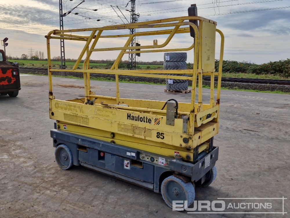 Haulotte Compact 8 - Scissor lifts: gambar 3 Haulotte Compact 8 - Scissor lifts: gambar 3