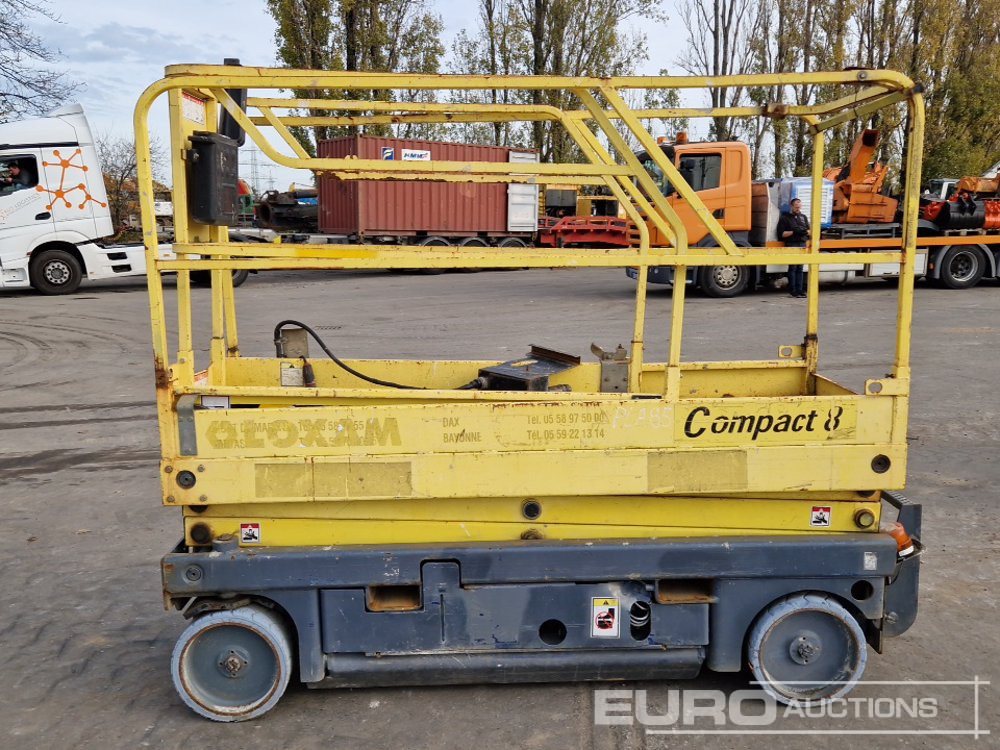 Haulotte Compact 8 - Scissor lifts: gambar 5 Haulotte Compact 8 - Scissor lifts: gambar 5