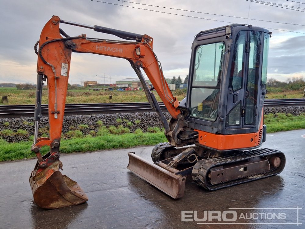 Hitachi ZX27U-2 CLR - Ekskavator mini: gambar 1 Hitachi ZX27U-2 CLR - Ekskavator mini: gambar 1
