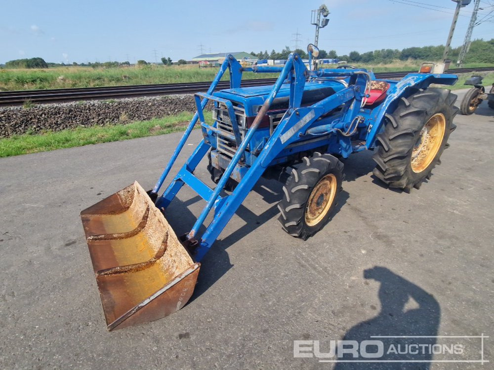 Iseki TL3200 - Traktor kompak: gambar 1 Iseki TL3200 - Traktor kompak: gambar 1