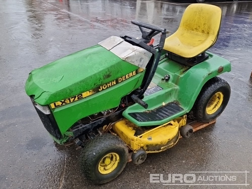 John Deere LX172 - Mesin pemotong rumput: gambar 1 John Deere LX172 - Mesin pemotong rumput: gambar 1
