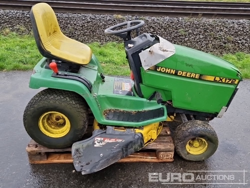 John Deere LX172 - Mesin pemotong rumput: gambar 5 John Deere LX172 - Mesin pemotong rumput: gambar 5