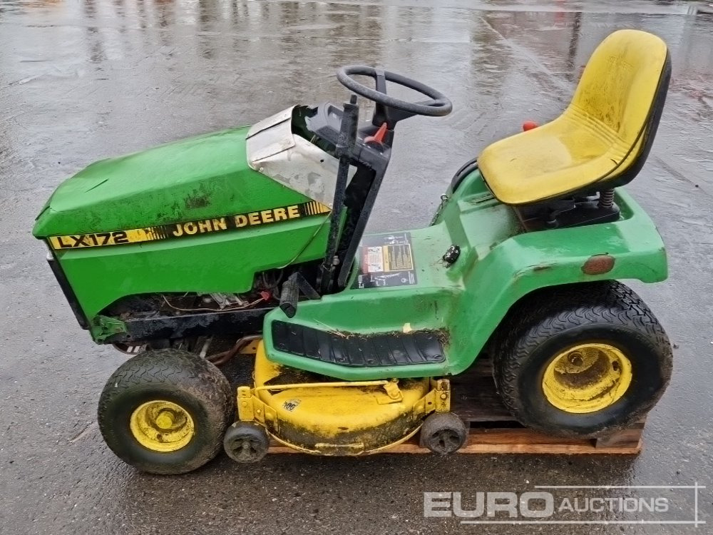 John Deere LX172 - Mesin pemotong rumput: gambar 2 John Deere LX172 - Mesin pemotong rumput: gambar 2