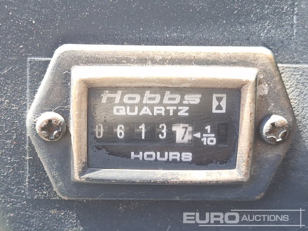 Ekskavator mini Kobelco SK005: gambar 27