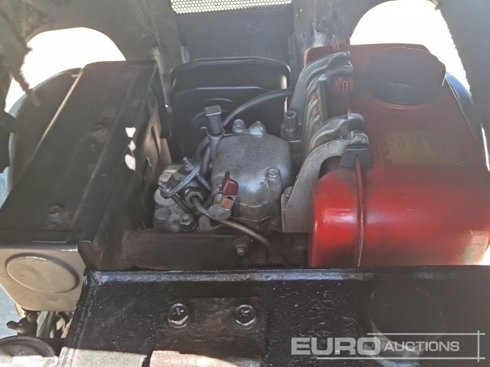 Ekskavator mini Kobelco SK005: gambar 13