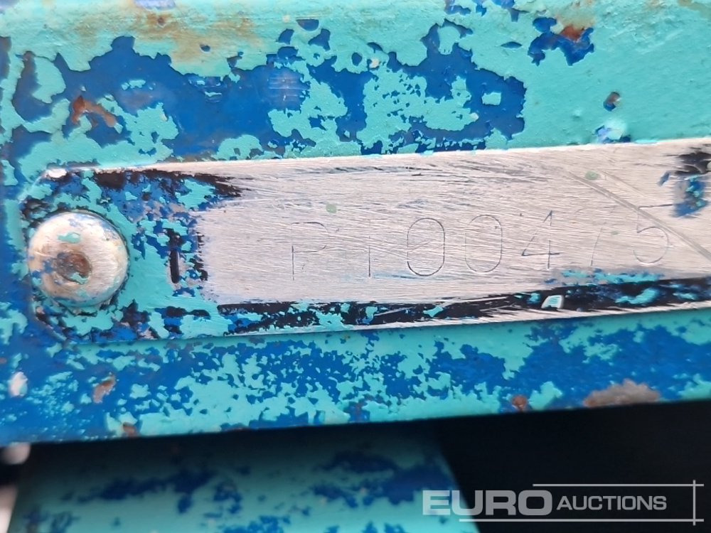 Ekskavator mini Kobelco SK007: gambar 27