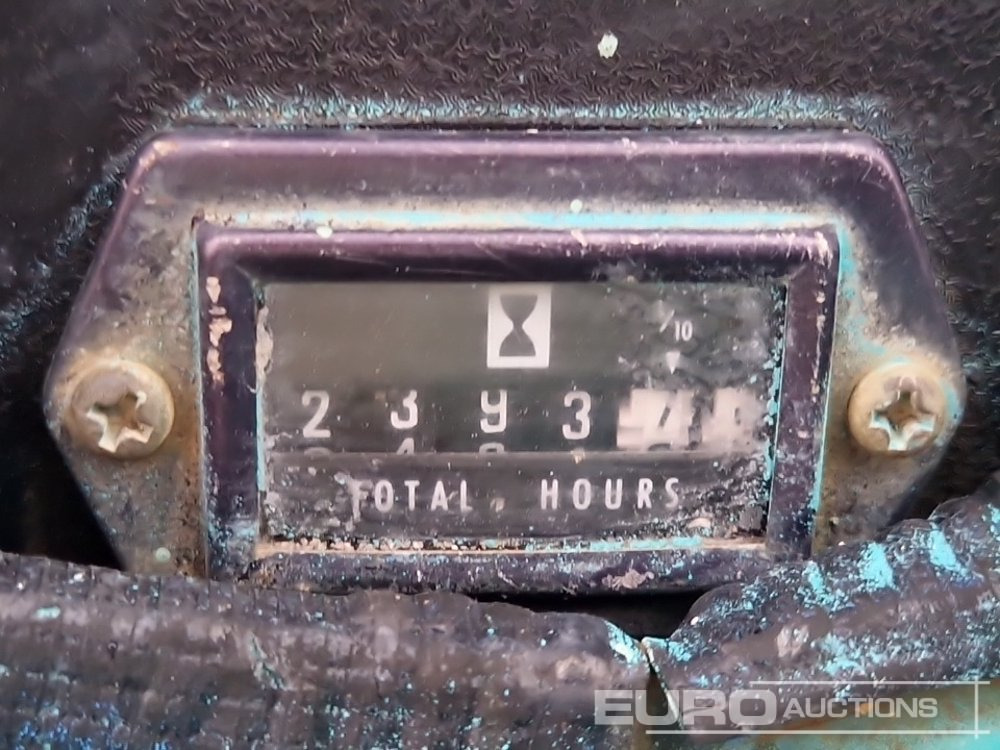 Ekskavator mini Kobelco SK007: gambar 26