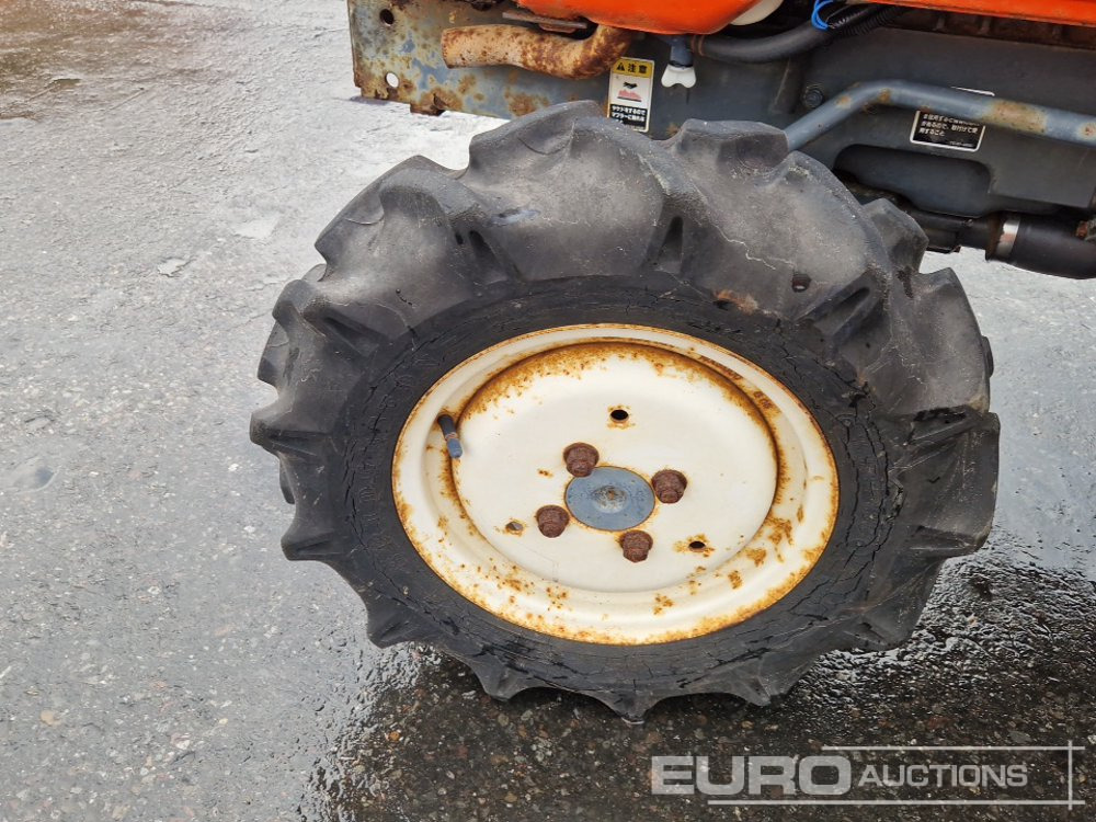 Traktor kompak Kubota GB155: gambar 9