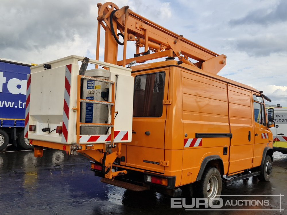 Mercedes 612D - Platform udara yang dipasang di truk: gambar 5 Mercedes 612D - Platform udara yang dipasang di truk: gambar 5