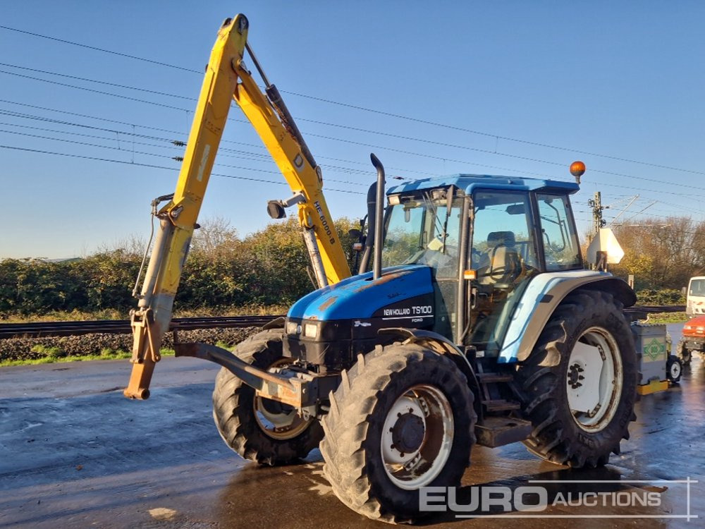 New Holland TS100 - Traktor: gambar 1 New Holland TS100 - Traktor: gambar 1