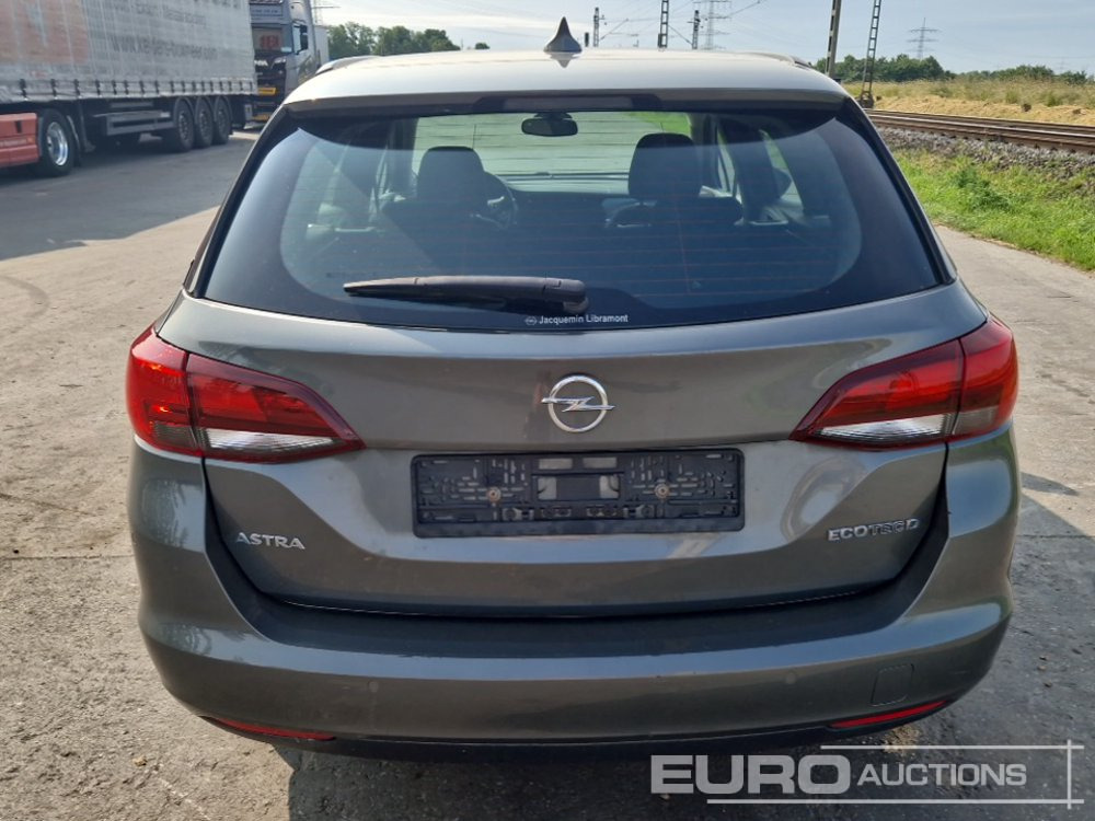 Opel Astra - Mobil: gambar 4 Opel Astra - Mobil: gambar 4