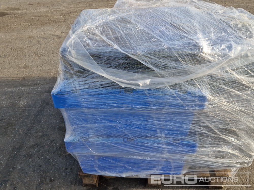 Pallet of Levelling Equipment, Remote Controls - Membangun inventaris: gambar 3 Pallet of Levelling Equipment, Remote Controls - Membangun inventaris: gambar 3