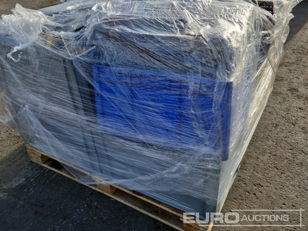 Pallet of Levelling Equipment, Remote Controls - Membangun inventaris: gambar 3 Pallet of Levelling Equipment, Remote Controls - Membangun inventaris: gambar 3