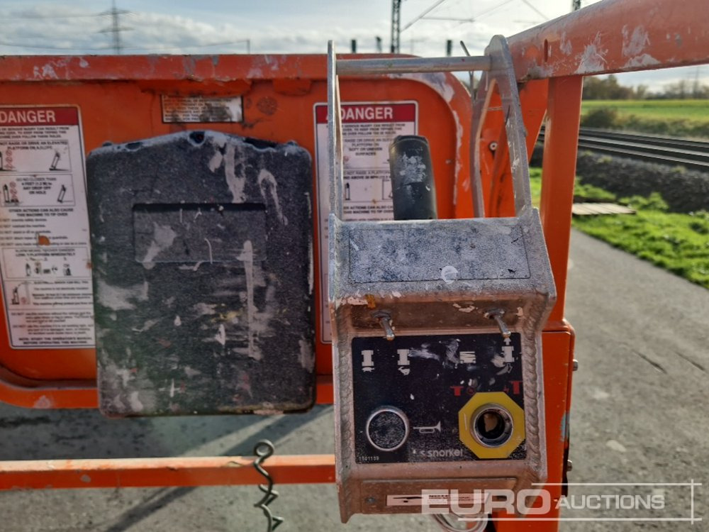 Scissor lifts Snorkel S3219E: gambar 16