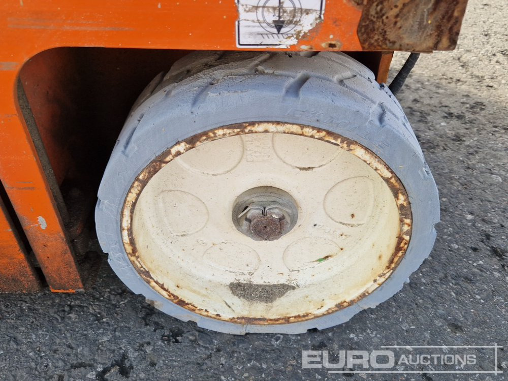 Scissor lifts Snorkel S3219E: gambar 8