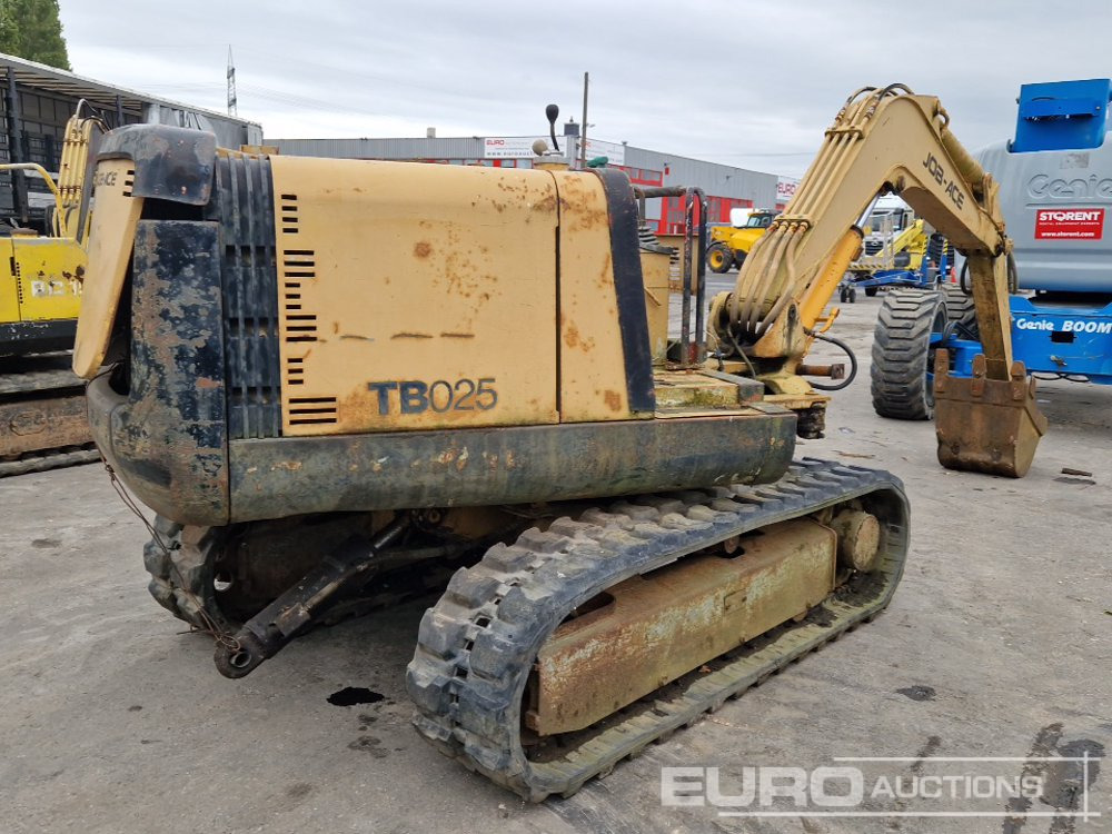 Takeuchi TB025 - Ekskavator mini: gambar 4 Takeuchi TB025 - Ekskavator mini: gambar 4