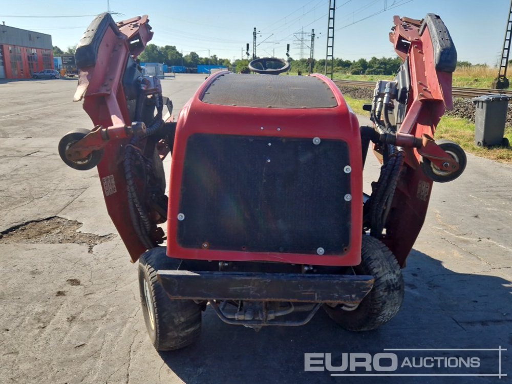 Toro GROUNDSMASTER - Mesin pemotong rumput: gambar 4 Toro GROUNDSMASTER - Mesin pemotong rumput: gambar 4