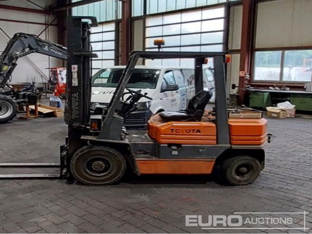 Toyota 025FDF25 - Forklift: gambar 1 Toyota 025FDF25 - Forklift: gambar 1