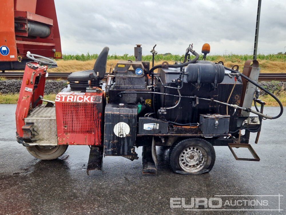 Weiro Ride-On Bitumen Sprayer Machine - Mesin aspal: gambar 2 Weiro Ride-On Bitumen Sprayer Machine - Mesin aspal: gambar 2