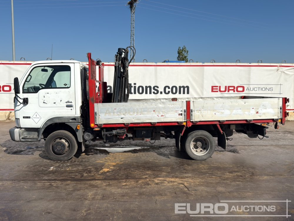 2004 Nissan Cabstar - Truk flatbed: gambar 2 2004 Nissan Cabstar - Truk flatbed: gambar 2
