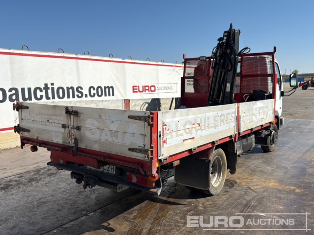 2004 Nissan Cabstar - Truk flatbed: gambar 5 2004 Nissan Cabstar - Truk flatbed: gambar 5
