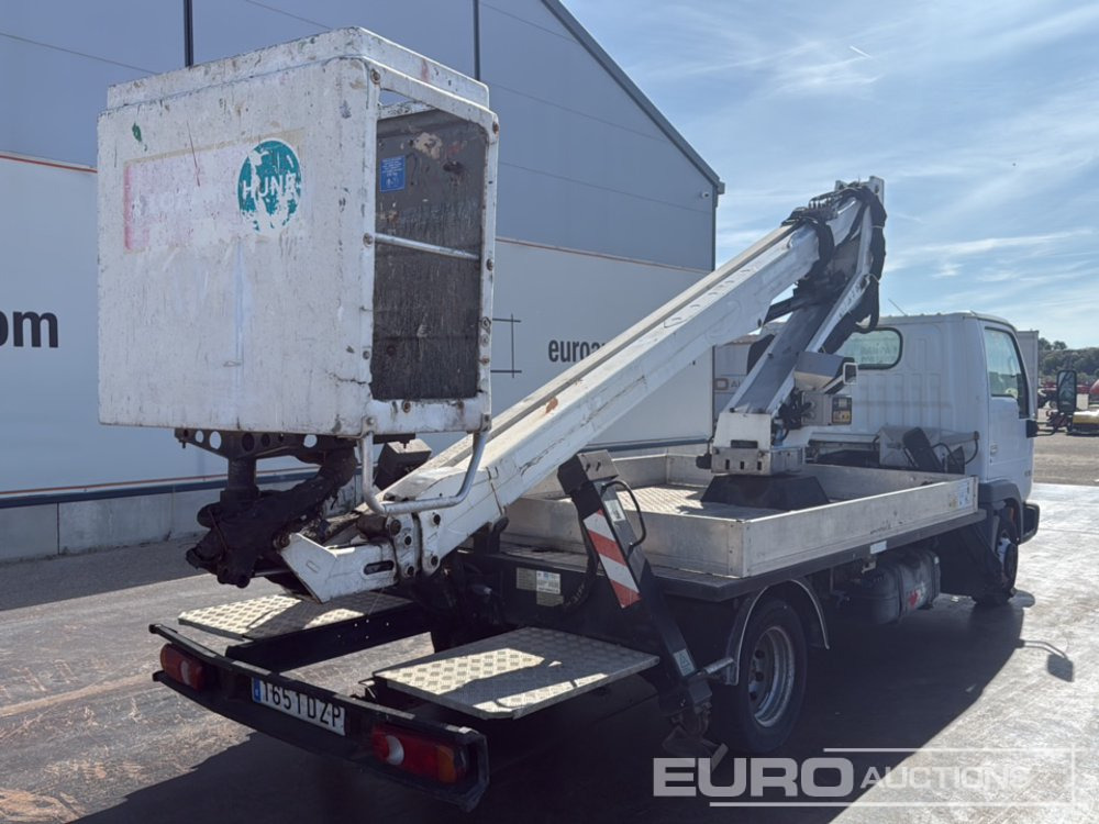 2006 Nissan Cabstar - Platform udara yang dipasang di truk: gambar 5 2006 Nissan Cabstar - Platform udara yang dipasang di truk: gambar 5