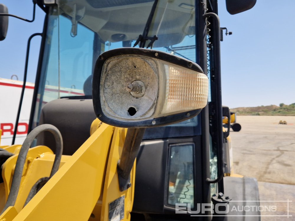 Wheel loader 2010 CAT 908H: gambar 17