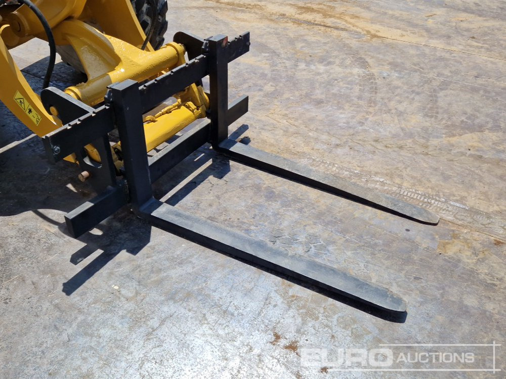 Wheel loader 2010 CAT 908H: gambar 13