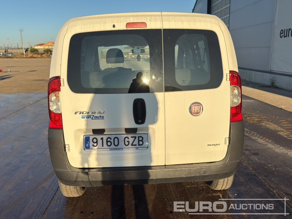 2010 Fiat Fiorino - Van kecil, Van kombi: gambar 4 2010 Fiat Fiorino - Van kecil, Van kombi: gambar 4