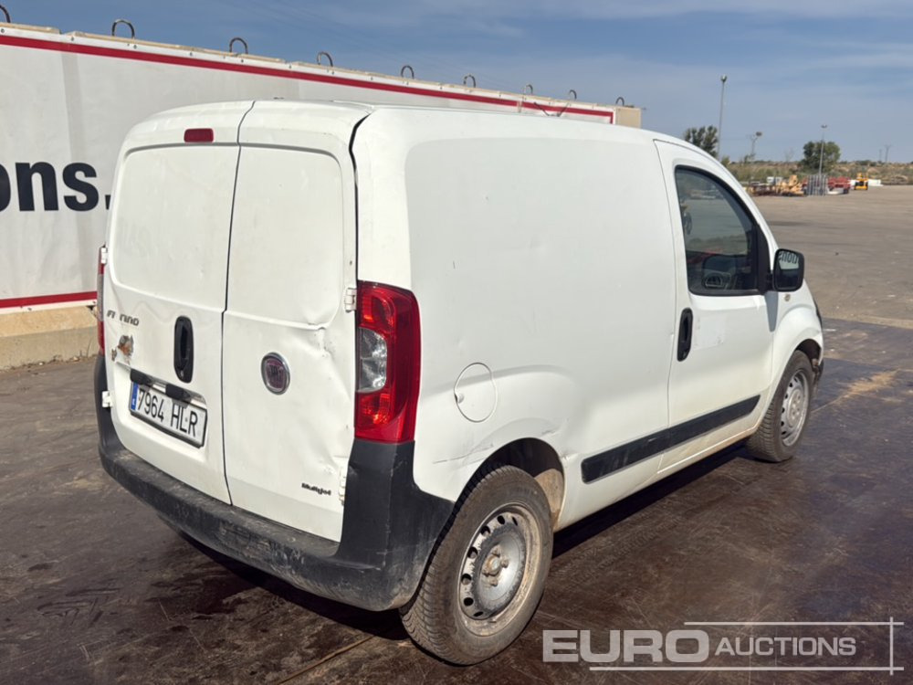 2012 Fiat Fiorino - Van kecil: gambar 5 2012 Fiat Fiorino - Van kecil: gambar 5
