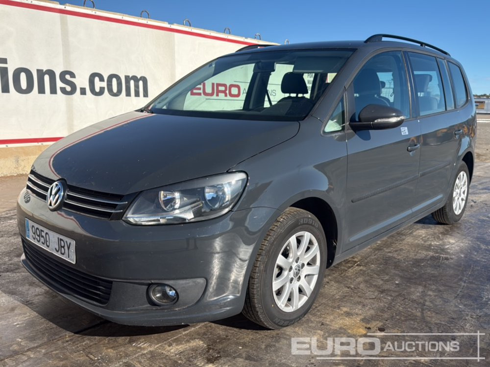 2014 Volkswagen Touran - Mobil: gambar 1 2014 Volkswagen Touran - Mobil: gambar 1