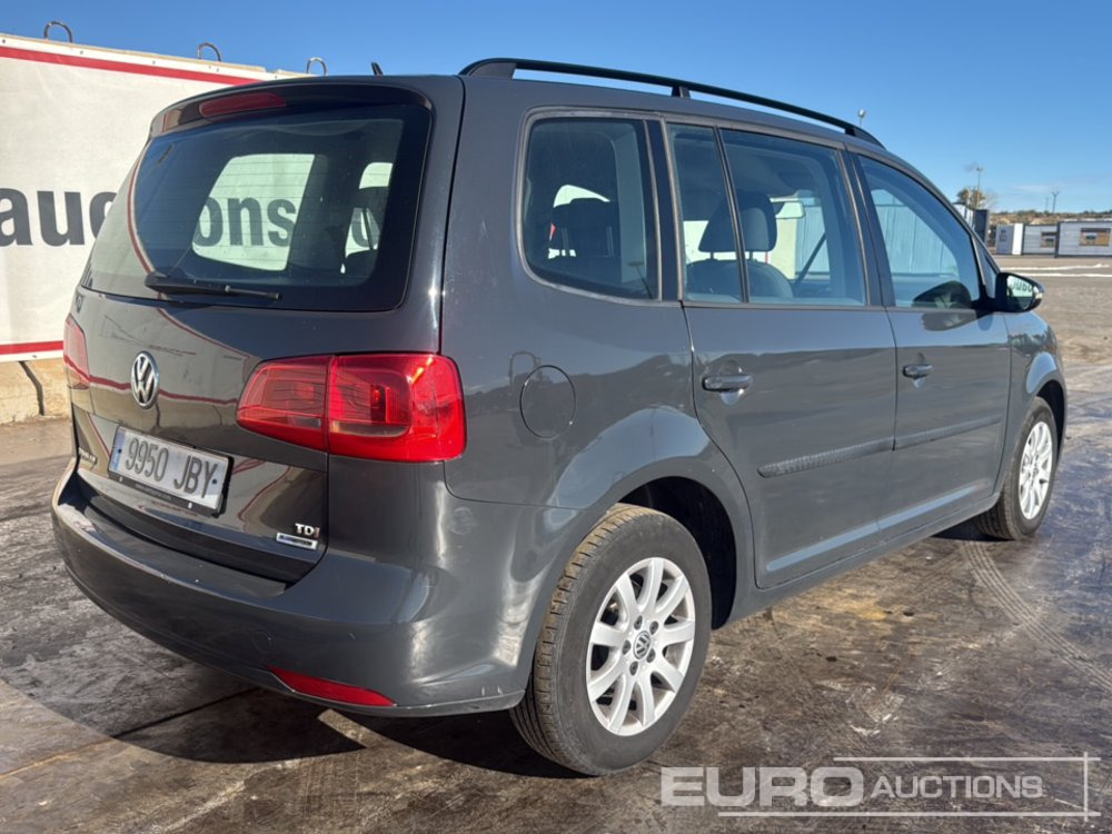 2014 Volkswagen Touran - Mobil: gambar 5 2014 Volkswagen Touran - Mobil: gambar 5
