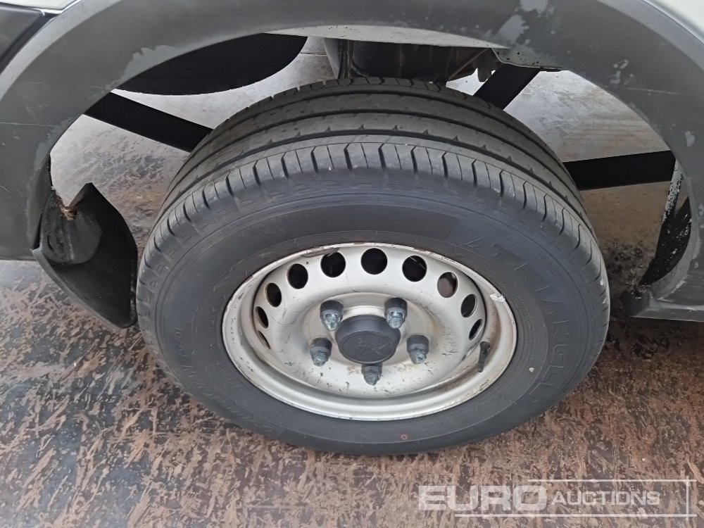 Van panel Ford Transit: gambar 12