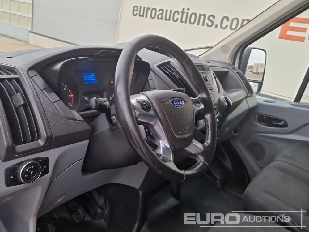 Van panel Ford Transit: gambar 17