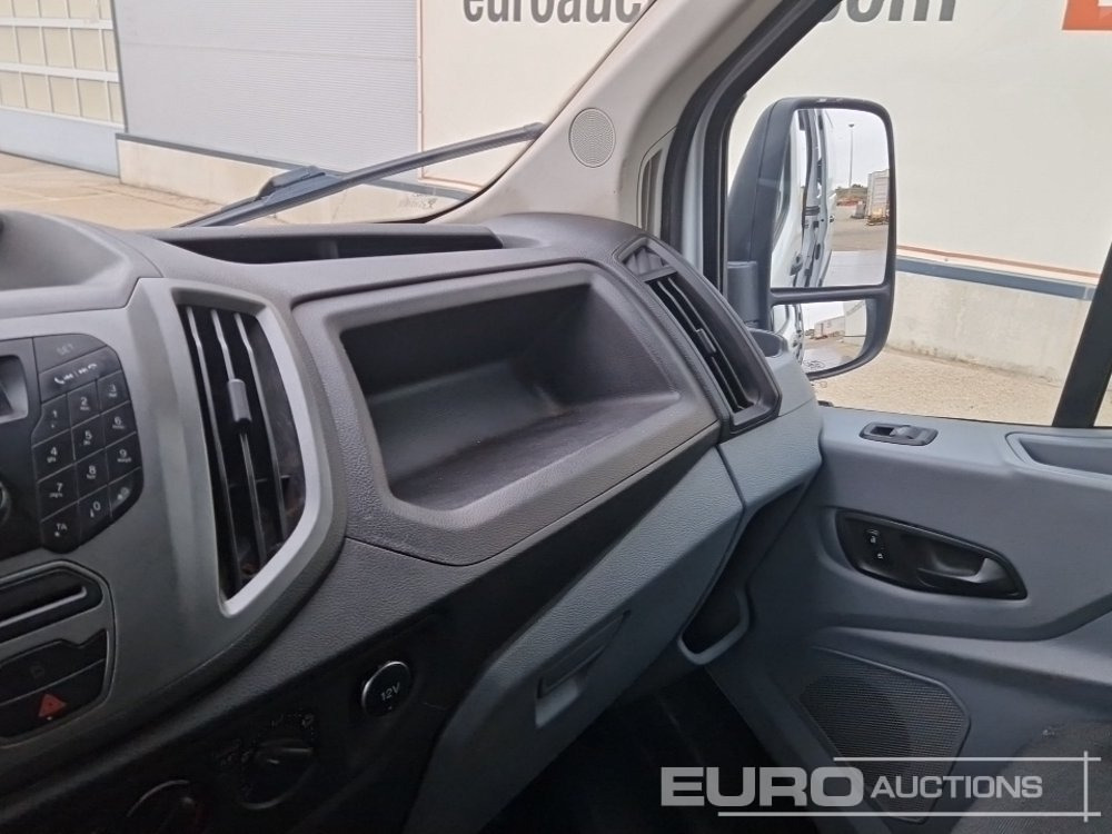 Van panel Ford Transit: gambar 22
