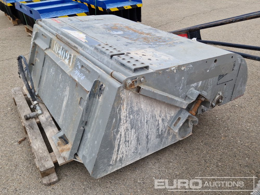 2015 Bobcat 60 SWEEPER - Lampiran untuk Skid steer: gambar 4 2015 Bobcat 60 SWEEPER - Lampiran untuk Skid steer: gambar 4
