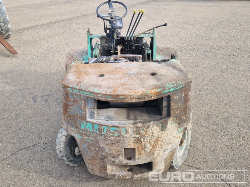 Mitsibishi Forklift, 2 Stage Free Mast Lift, Forks (Incomplete) - Forklift: gambar 5 Mitsibishi Forklift, 2 Stage Free Mast Lift, Forks (Incomplete) - Forklift: gambar 5