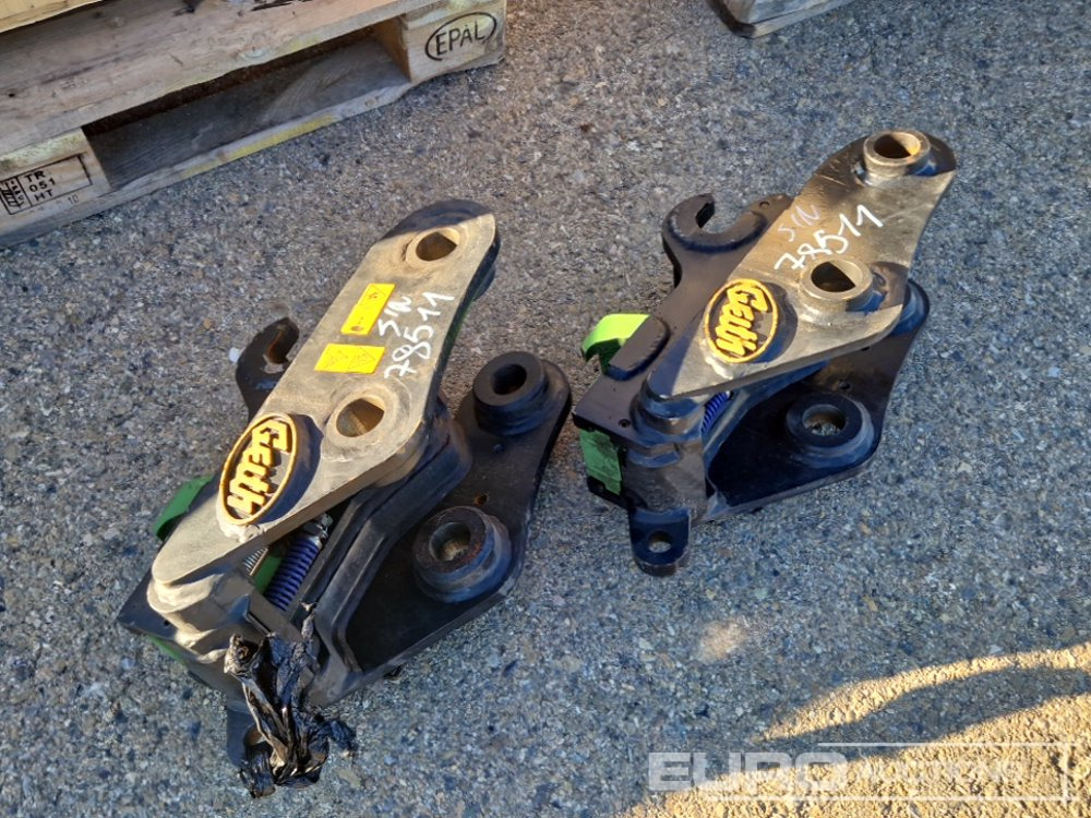 QC35/40H3LE Quick Coupler to Suit Kubota U35 (S/Ns 955929,959074) (2 of), QR40-1-69-NC Quick Coupler to Suit Kubota KX71 (S/N 1114430), QR30M1-5945 Quick Coupler to Suit CAT 301.5 (S/Ns 1120880), QR3 - Membangun inventaris: gambar 2 QC35/40H3LE Quick Coupler to Suit Kubota U35 (S/Ns 955929,959074) (2 of), QR40-1-69-NC Quick Coupler to Suit Kubota KX71 (S/N 1114430), QR30M1-5945 Quick Coupler to Suit CAT 301.5 (S/Ns 1120880), QR3 - Membangun inventaris: gambar 2